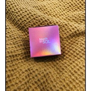 Touch in Sol Glassy Skin Balm